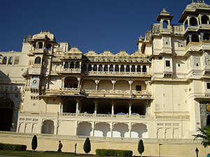 Udaipur. Fachada del palacio de los maharanas